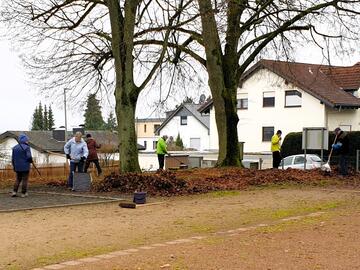 GusbachBoules machen den Platz winterfest